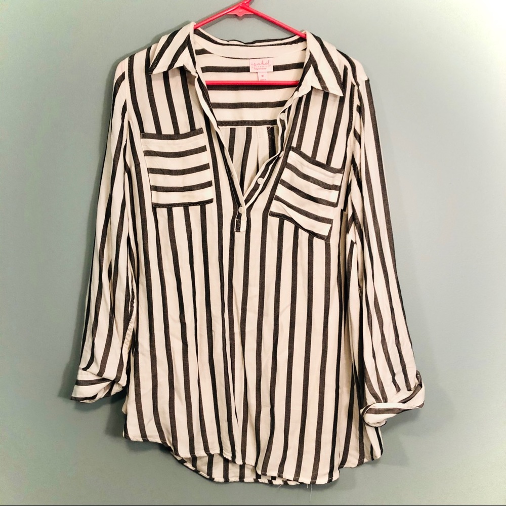Isabel maternity button up shirt size medium!